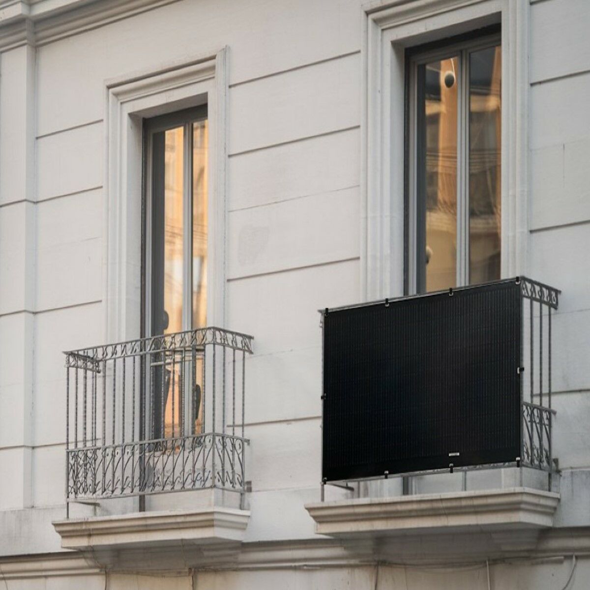 Tornasol Energy Selbstinstallierbares Solar-Kit Flex Full Black 800 W X4 Ultraleichte Und Flexible Solarmodule. Verwendung Für Balkon.